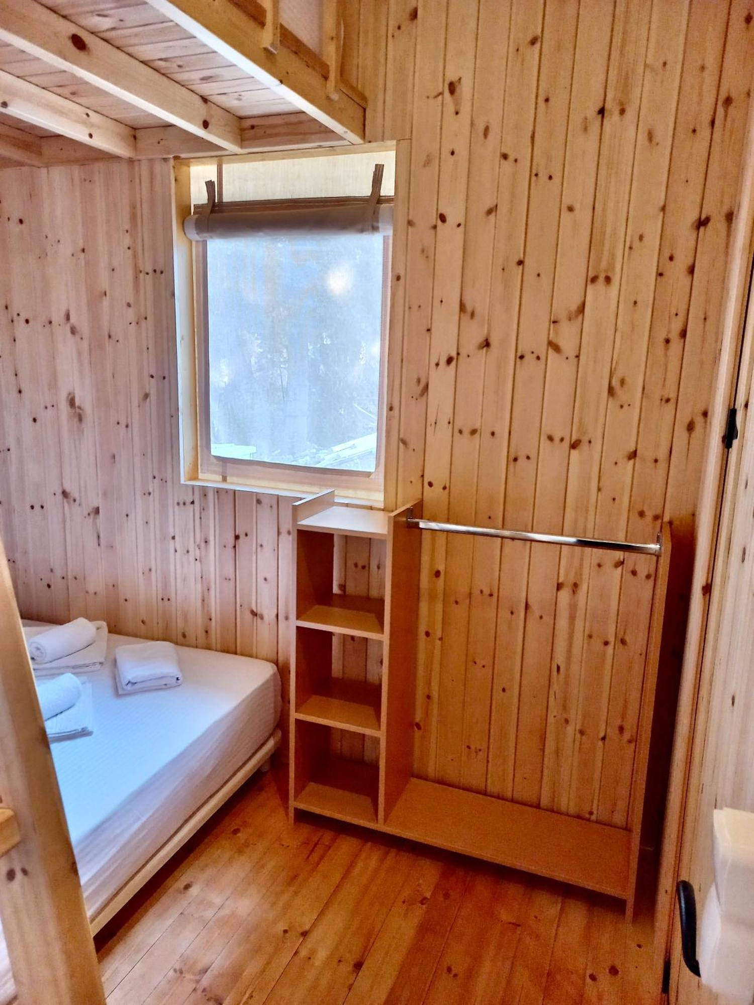 Nirikos Camping Spasmeni Vrisi Camera foto